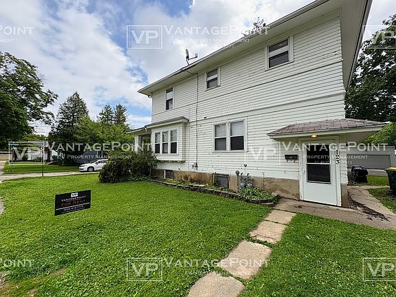 2nd image of 123 Oak St