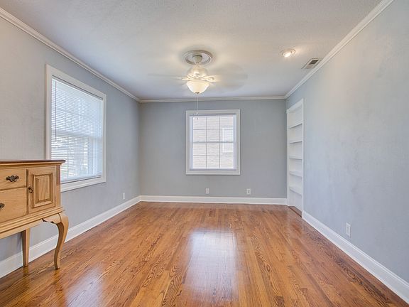 5th image of 231 Graylynn Dr