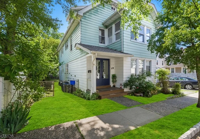 40 Linden Ave #2 — Photo 1