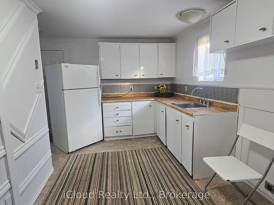 241 John St