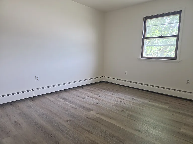 515 Poplar St — Photo 17