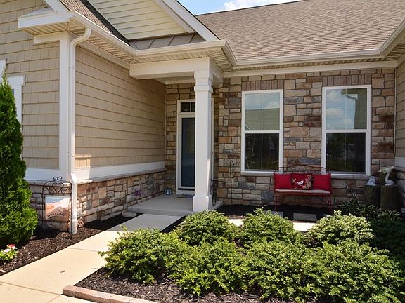 3rd image of 34045 Beaufort Ln