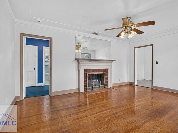 5th image of 2321 E 38th St