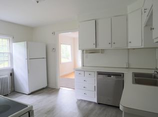 161R Spring Water Ln, New Canaan, CT 06840