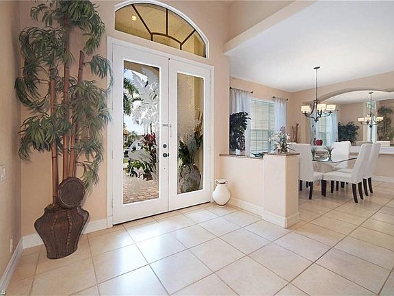 2nd image of 5613 Harbour Cir