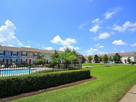 3rd image of 13151 Center Square Dr