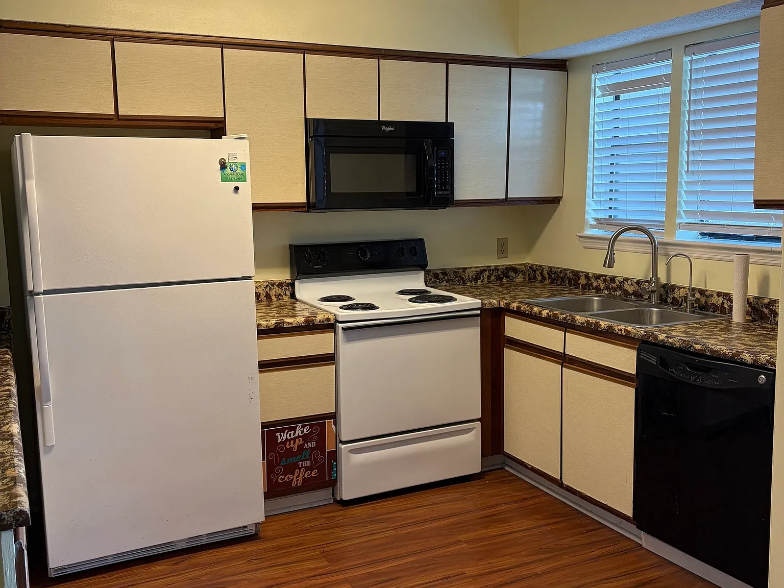 2 bed, 1.5 bath, 1168 sqft, $1,400 — Photo 4