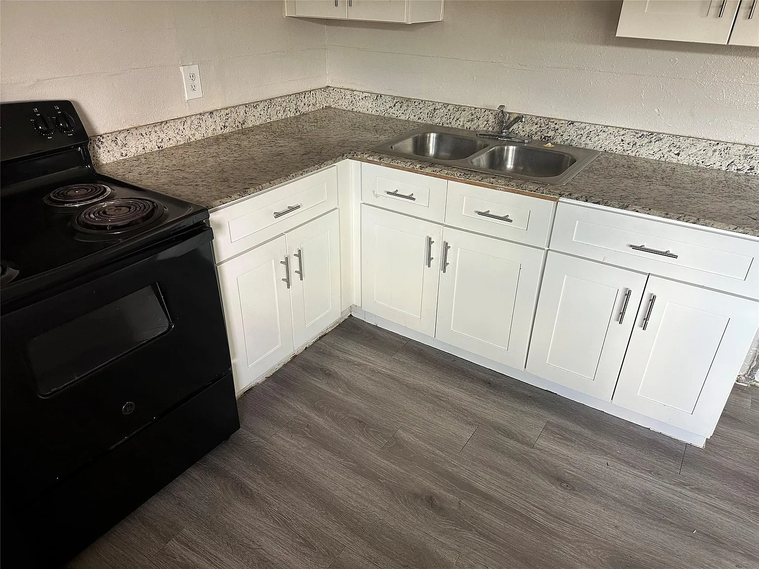 1 bed, 1.0 bath, $950 — Photo 4