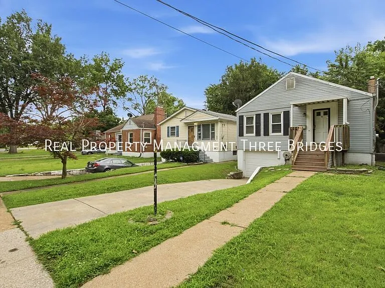 249 S Hartnett Ave — Photo 17