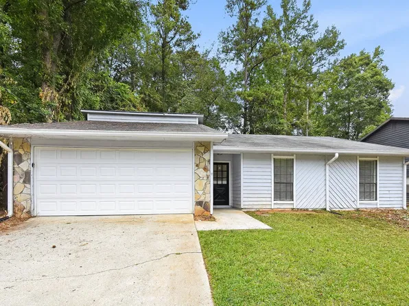 5498 Springwood Ln, Stone Mountain, GA 30087