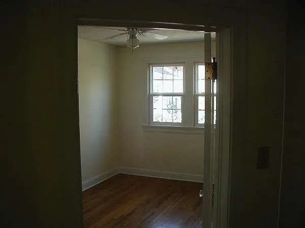 366 S Lincoln St — Photo 3