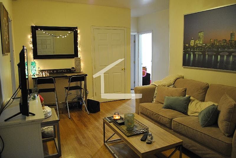 1st image of 56 Egmont St APT 05