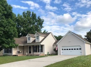 118 Point Dr, Tullahoma, TN 37388