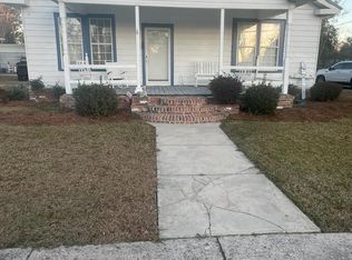 706 Harvey St, Millen, GA 30442