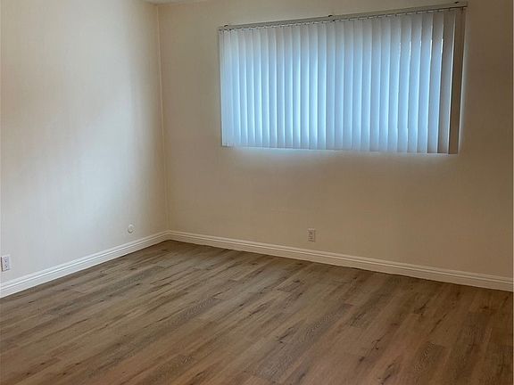 5th image of 1141 Pine St APT 6