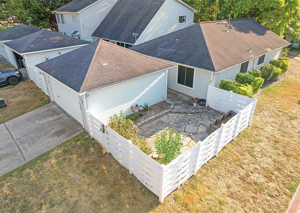 1st image of 18903 Atasca Oaks Dr