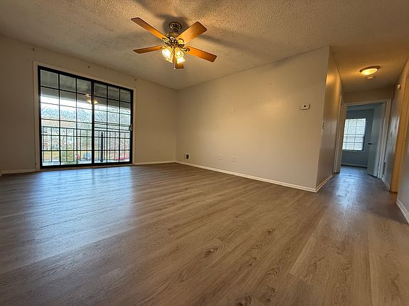2nd image of 163 Sussex Pl #163