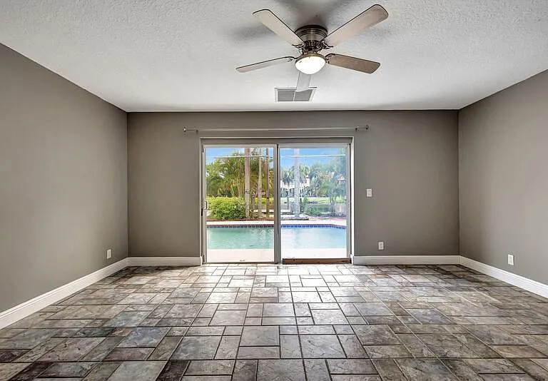 1402 Cormorant Rd — Photo 16