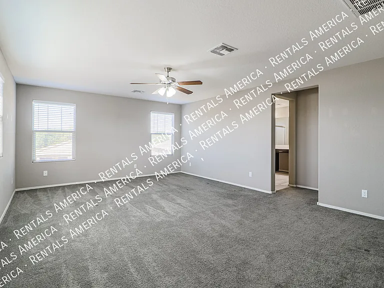 2930 E Detroit St — Photo 21