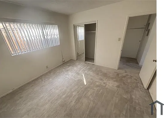 1435 W 105th St #10 — Photo 11