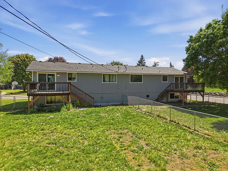 2705 N Robie Ct — Photo 30