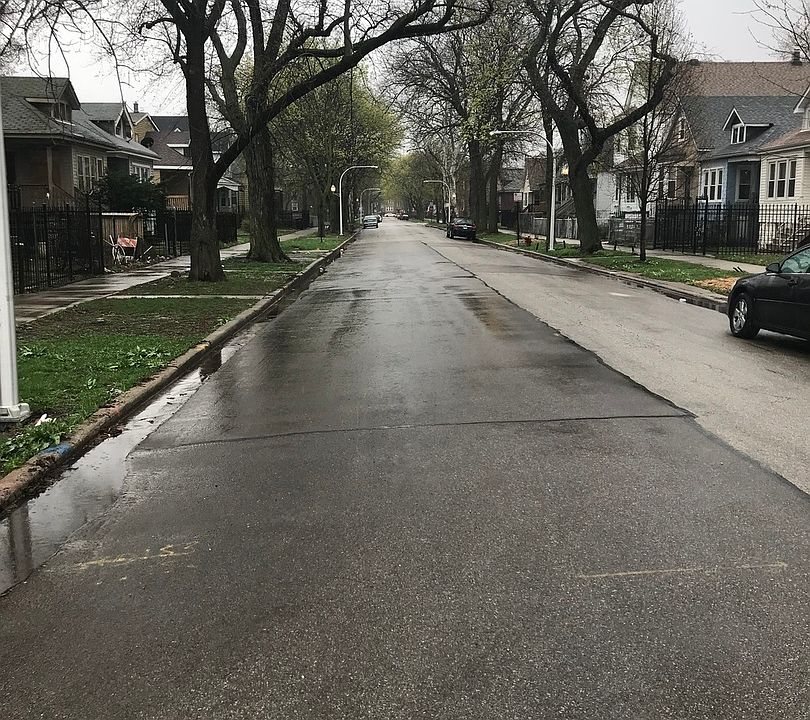 2nd image of 6915 S Justine St
