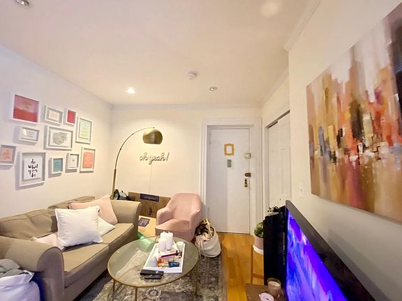 5th image of 402 W 44th St APT 3A