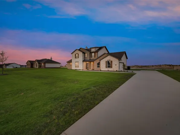 138 Range Ln, Decatur, TX 76234