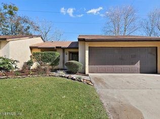 8647 Deermoss Way E, Jacksonville, FL 32217
