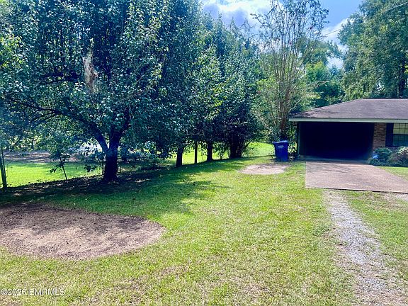 5th image of 10269 Woods Rd