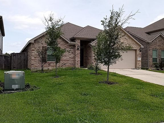 3rd image of 2919 Twin Cove Ct