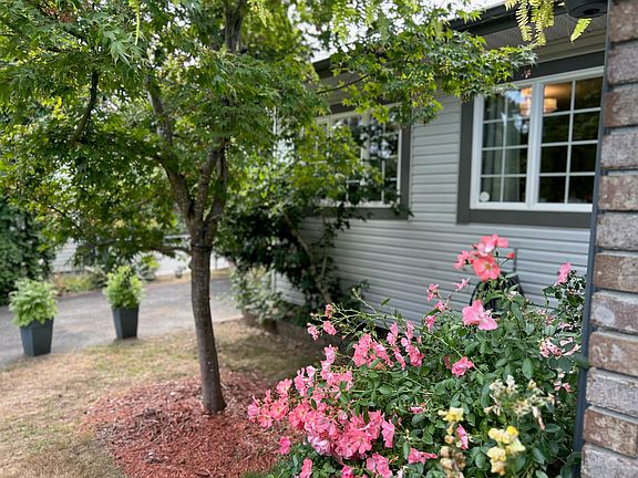 5th image of 7597 Wren St