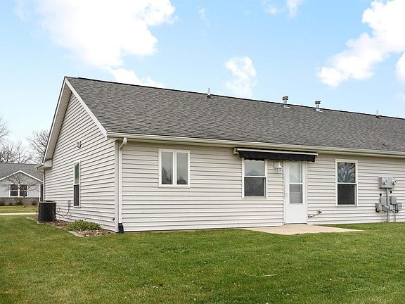 4th image of 507 Larkspur Ln