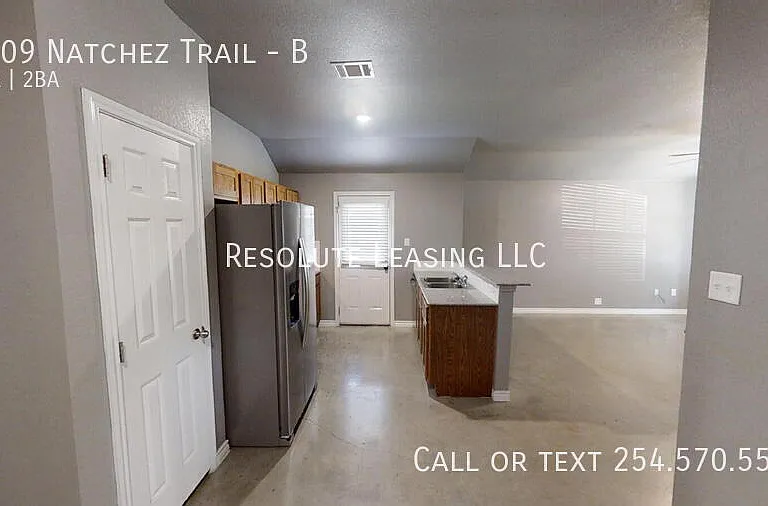 1409 Natchez Trl #B — Photo 8