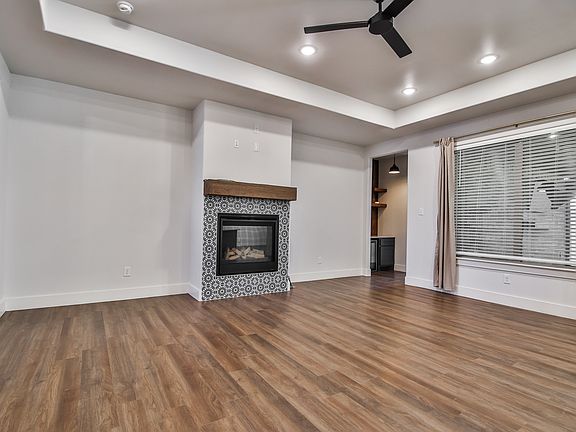 4th image of 133 Buckingham Ave