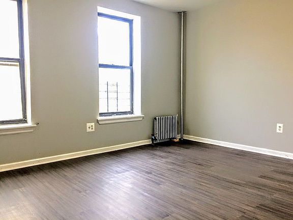 2nd image of 1473 Fulton Ave APT 2
