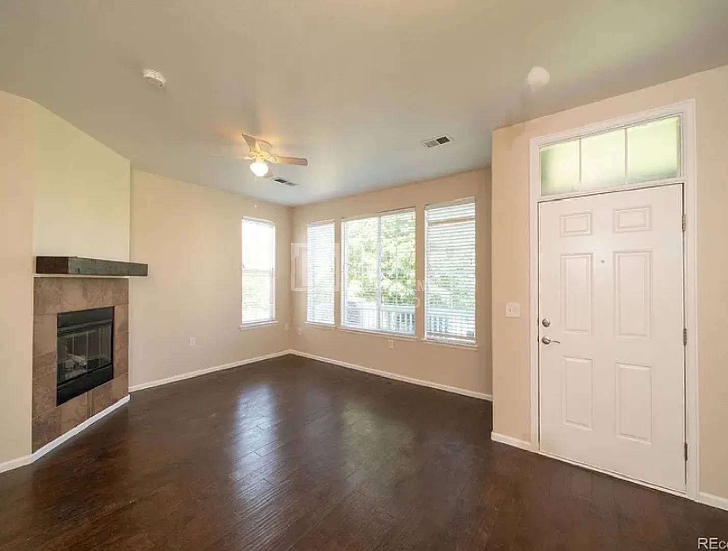 Updated 3-Bedroom Townhouse with Brand-New Flooring — Photo 1