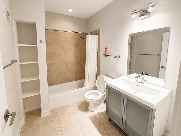 4040 N Hall St #204 — Photo 11