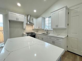 811A Camelia Dr, Pt Hueneme, CA 93041