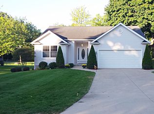 388 Lowry Rd, Erie, PA 16511