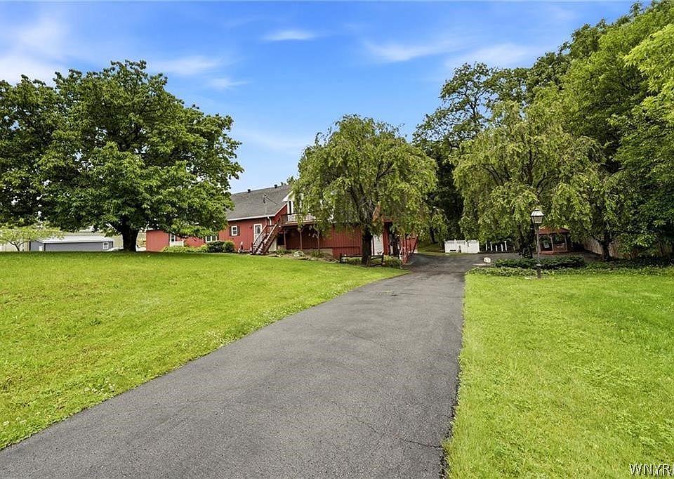 1st image of 3 Maple Ave