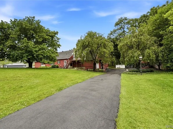 3 Maple Ave, Elba, NY 14058