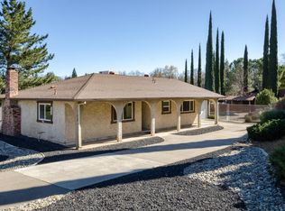 3853 Woodlawn St, Redding, CA 96001