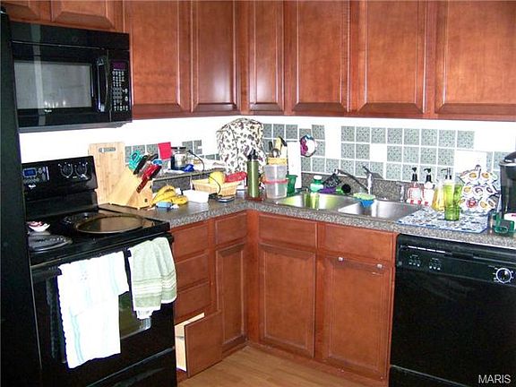 4th image of 1957 Greenpoint Dr APT 102
