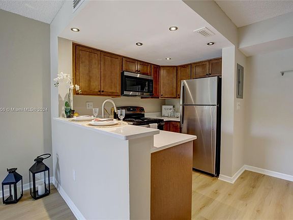 4th image of 8665 NW 6th Ln #1204