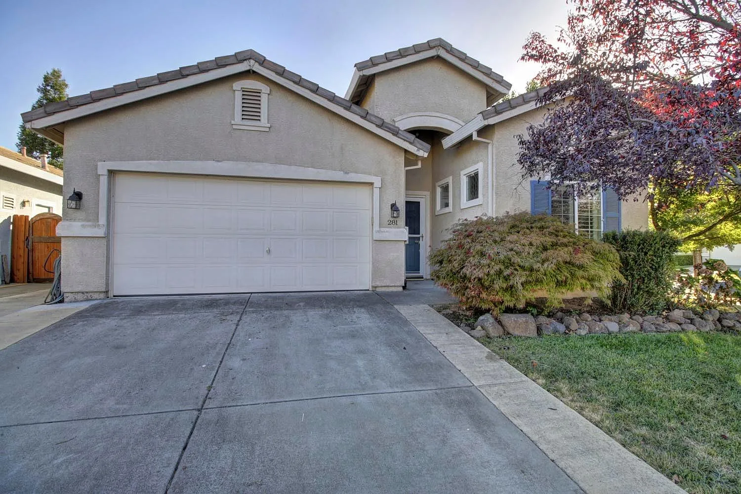 281 Warm Springs Dr photo 1