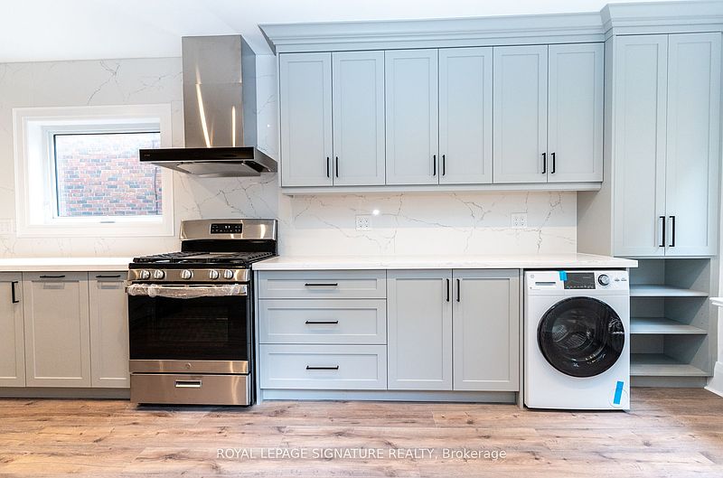 Toronto House for rent - 4 Bedrooms — photo 11