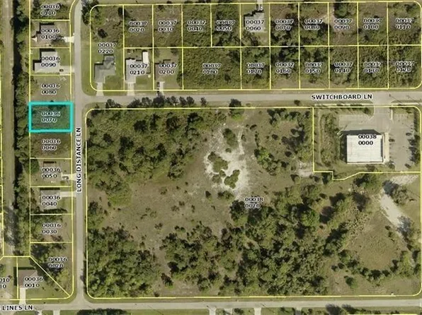 727 Long Distance LN, LEHIGH ACRES, FL 33974