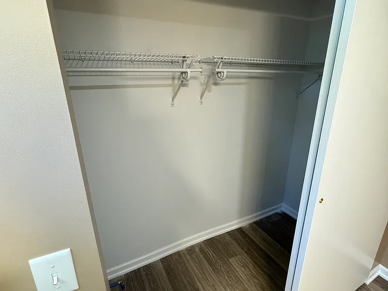 210 Santee Ave — Photo 10