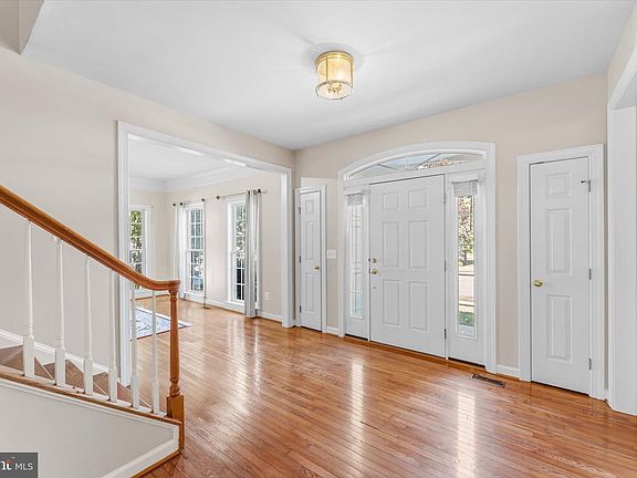 2nd image of 7236 Winnipeg Ct